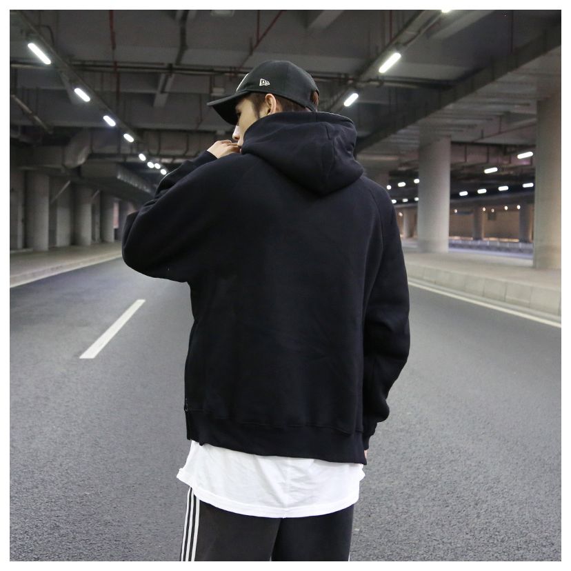 Oversized Half-Zip Pullover – Minimalist Streetwear Essential